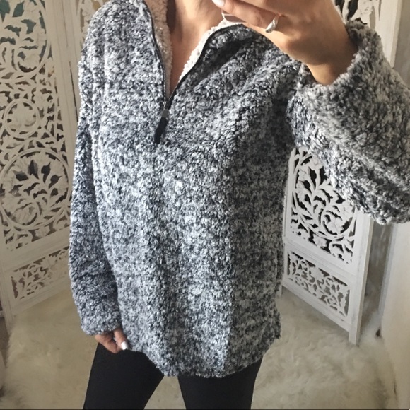 Two Tone Fuzzy Pullover Sweater - Picture 6 of 7